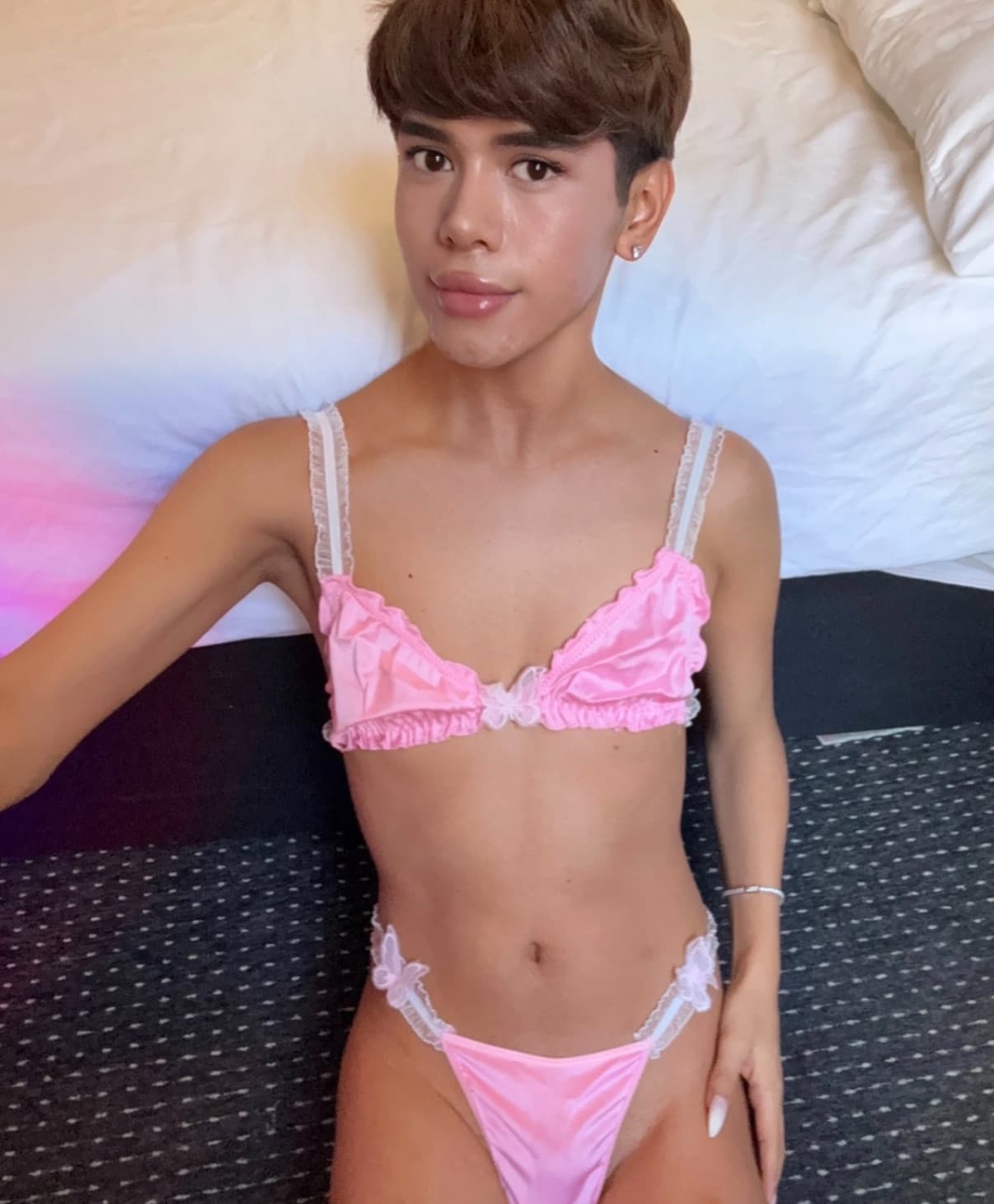Alo Femboy - photo