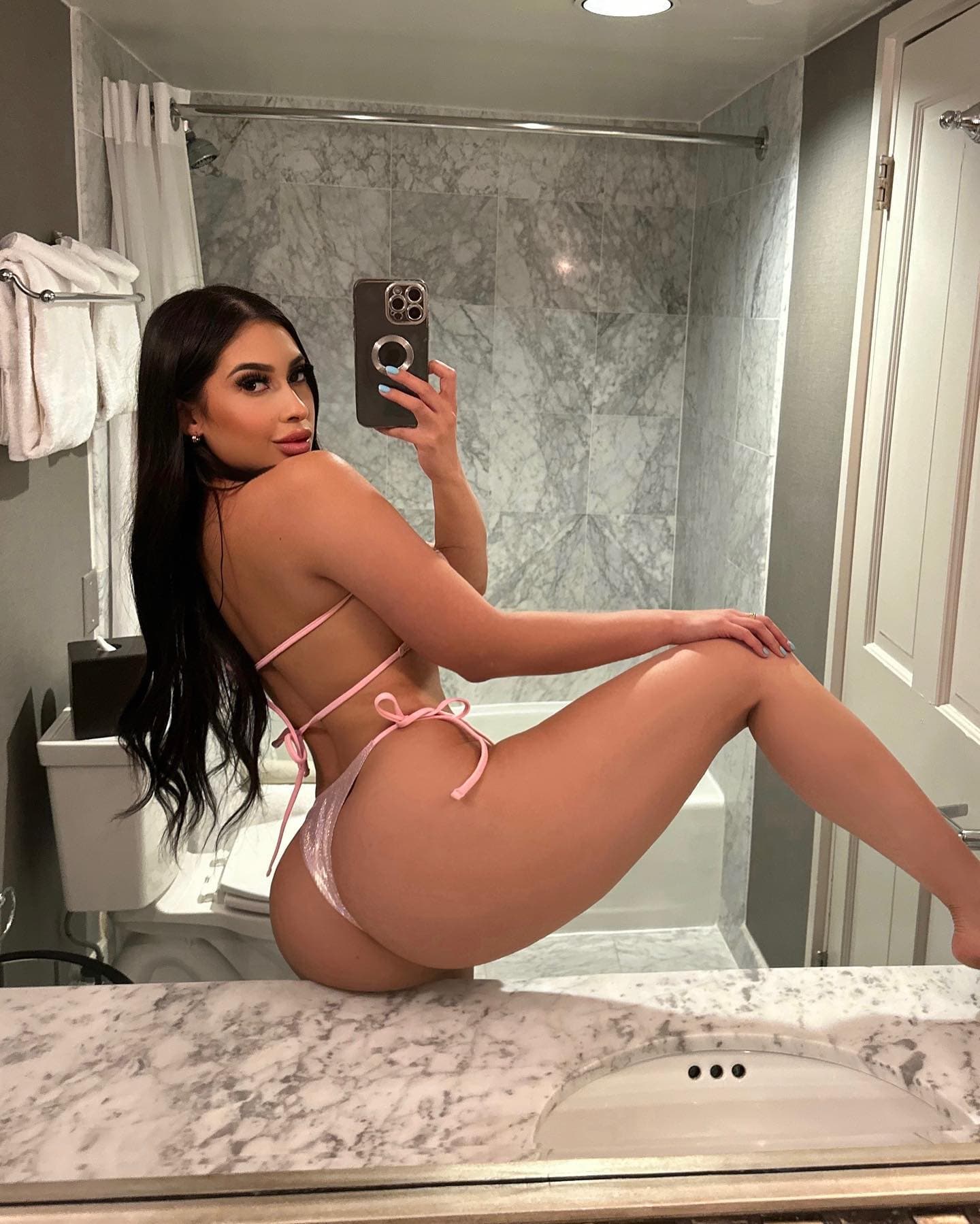 Explore Your Desires Escort Karina Business Bay - escort photo 3 in Dubai