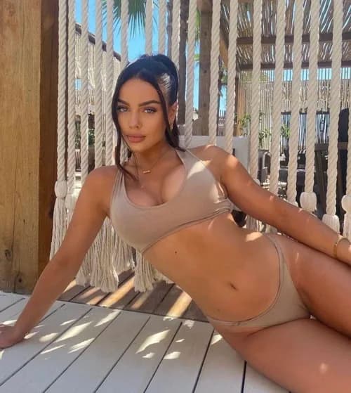 Kira - escort photo 1 in Dubai