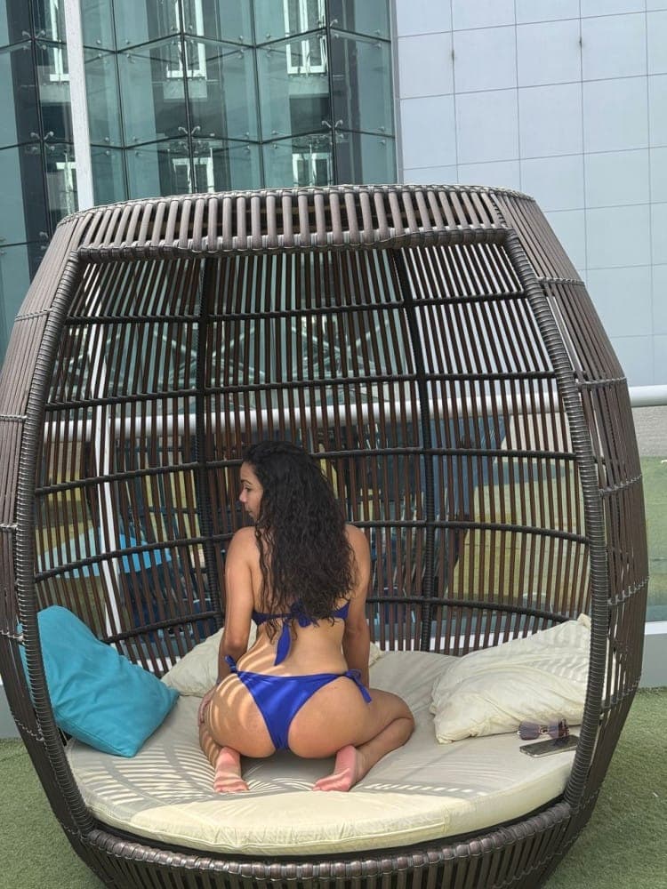 Livia - escort photo 5 in Dubai
