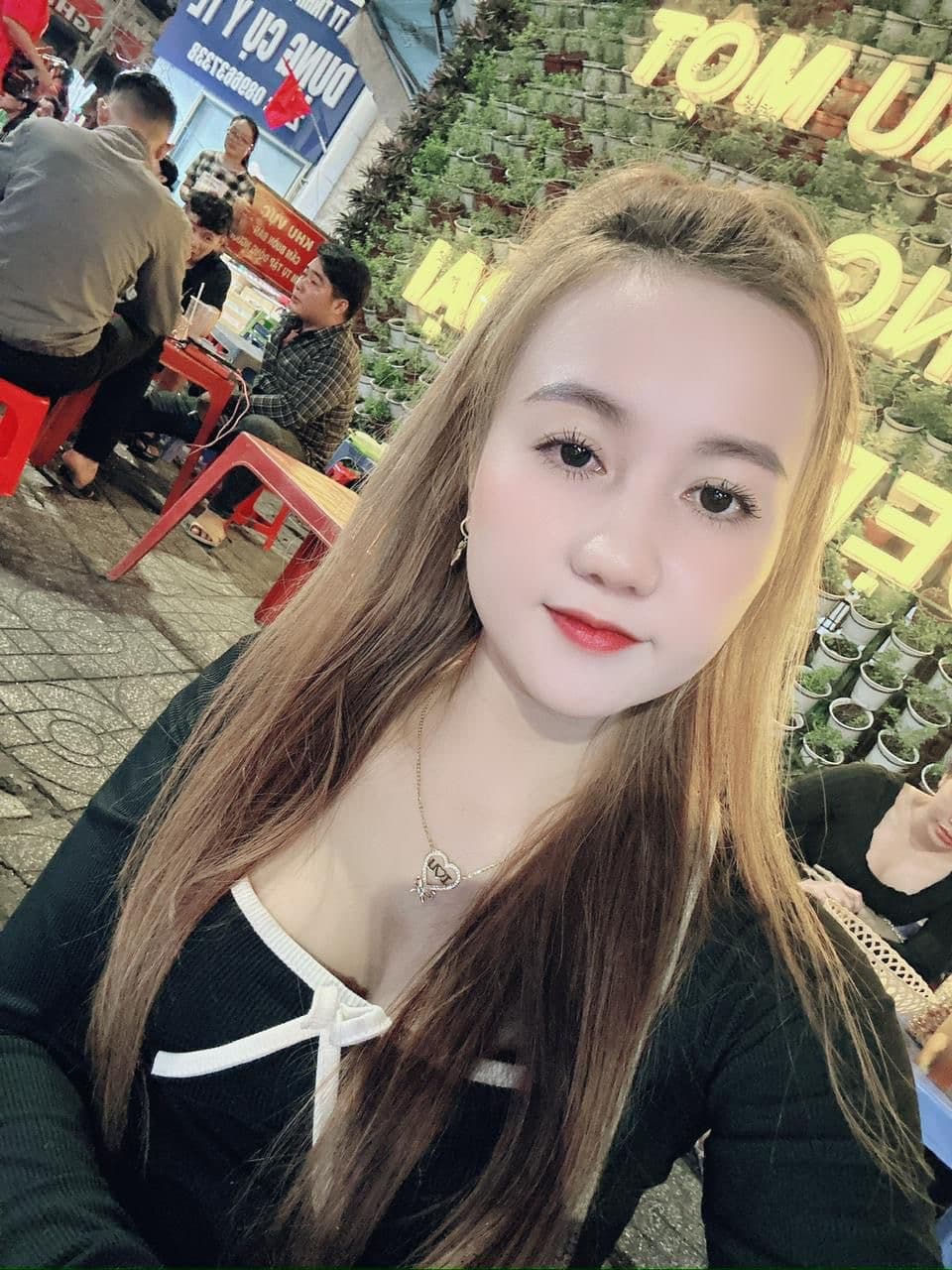 Jellie - escort photo 3 in Dubai