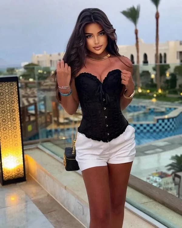 Alice - escort photo 4 in Dubai